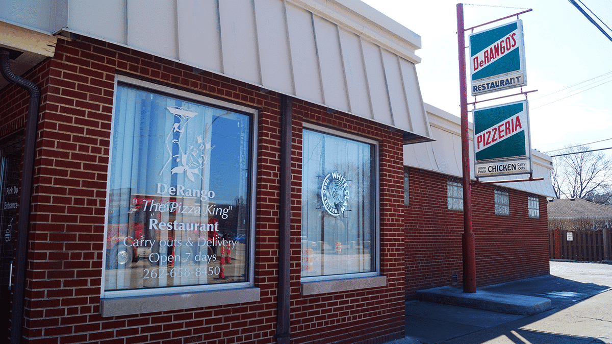 local dinner restaurant in Kenosha, WI local dinner restaurant in Kenosha WI, Kenosha WI pizza restaurant, Italian food in Kenosha WI